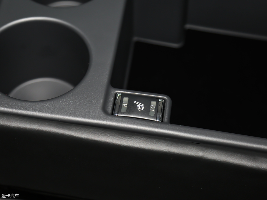 2019ӢQ70L 2.0T  PLUS