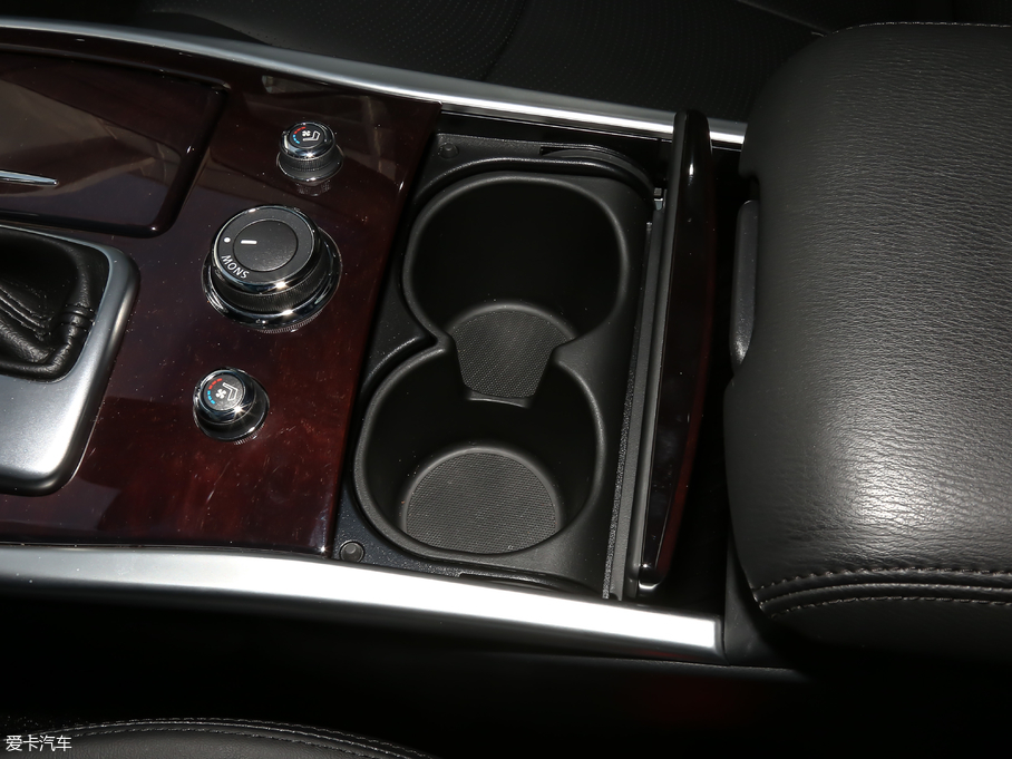 2019ӢQ70L 2.0T  PLUS