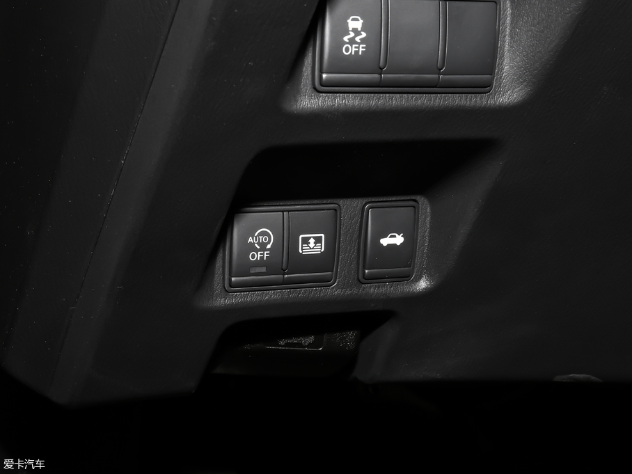 2019ӢQ70L 2.0T  PLUS