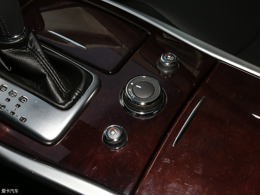 2019ӢQ70L 2.0T  PLUS