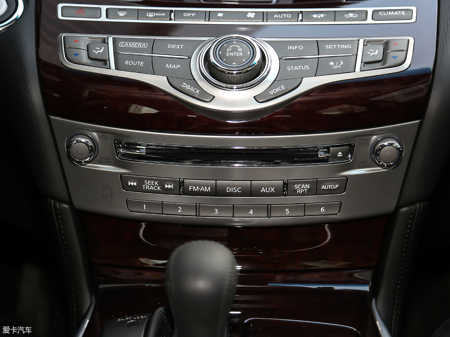 2019ӢQ70L 2.0T  PLUS