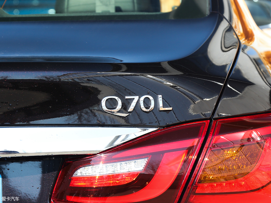 2019ӢQ70L 2.0T  PLUS