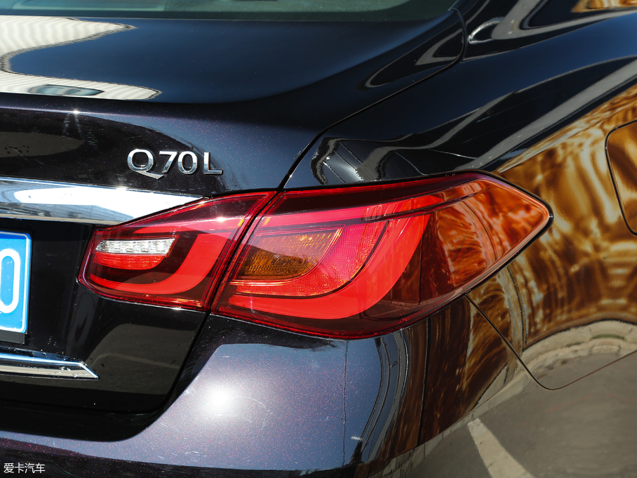 2019ӢQ70L 2.0T  PLUS