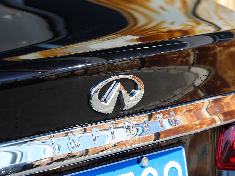 2019ӢQ70L 2.0T  PLUS