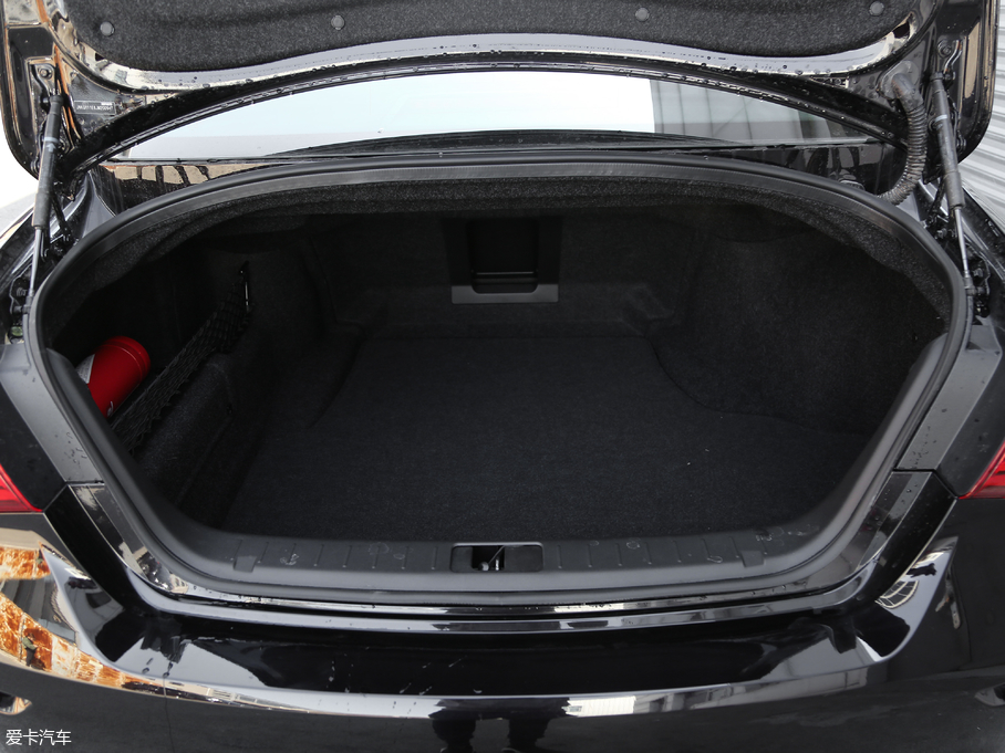 2019ӢQ70L 2.0T  PLUS