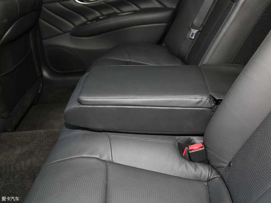 2019ӢQ70L 2.0T  PLUS