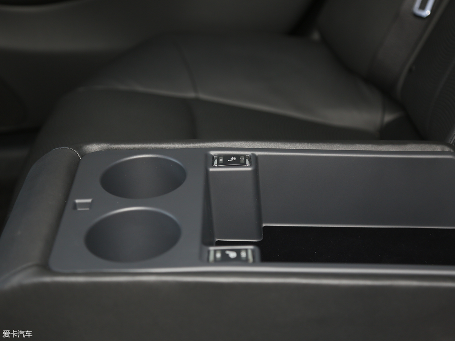 2019ӢQ70L 2.0T  PLUS