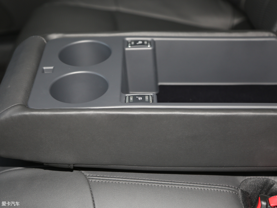 2019ӢQ70L 2.0T  PLUS