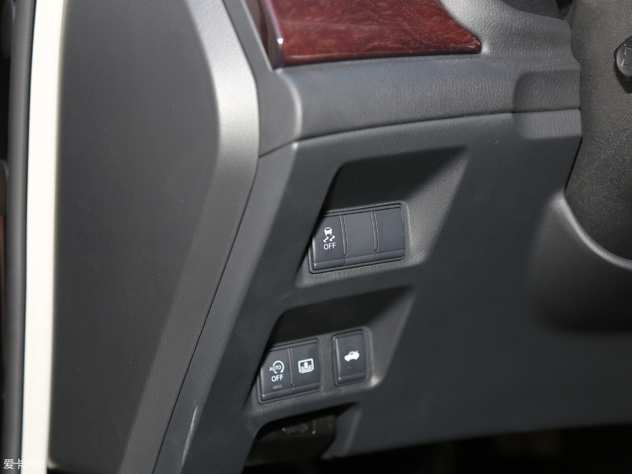 2019ӢQ70L 2.0T  PLUS