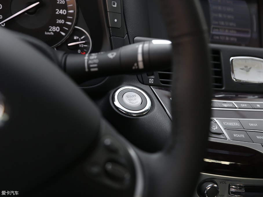 2019ӢQ70L 2.0T  PLUS