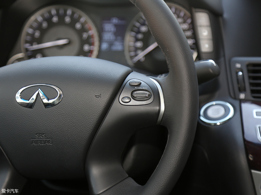 2019ӢQ70L 2.0T  PLUS