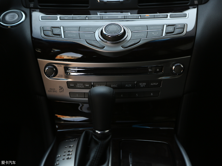 2019ӢQ70L 2.0T  PLUS