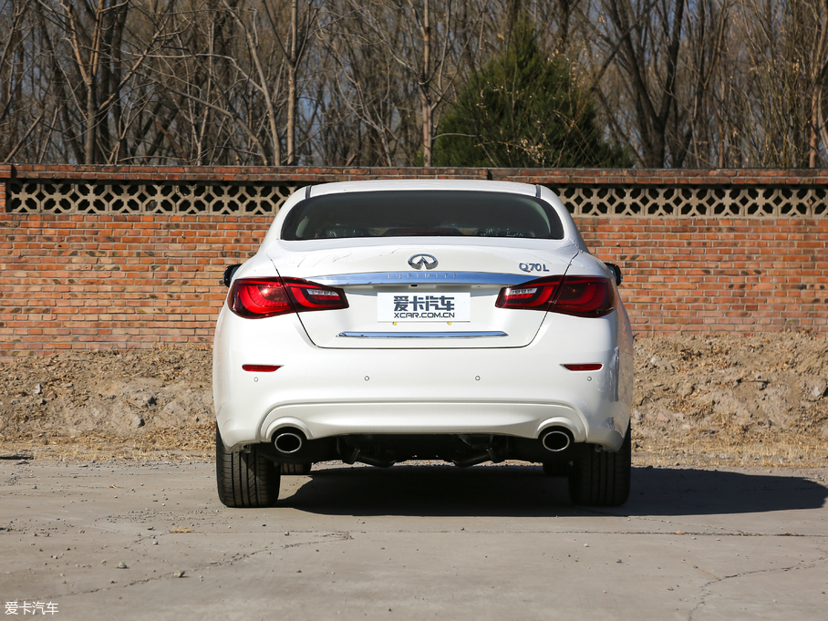 2019ӢQ70L 2.0T Ӣ PLUS