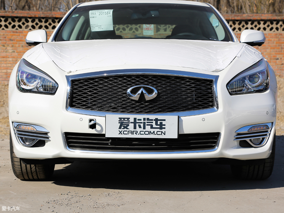 2019ӢQ70L 2.0T Ӣ PLUS