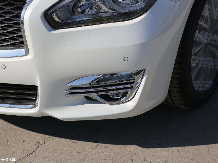 2019ӢQ70L 2.0T Ӣ PLUS