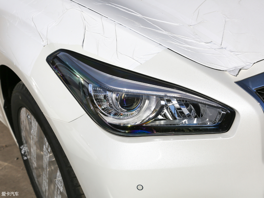 2019ӢQ70L 2.0T Ӣ PLUS