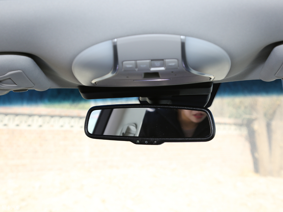 2019ӢQ70L 2.0T Ӣ PLUS