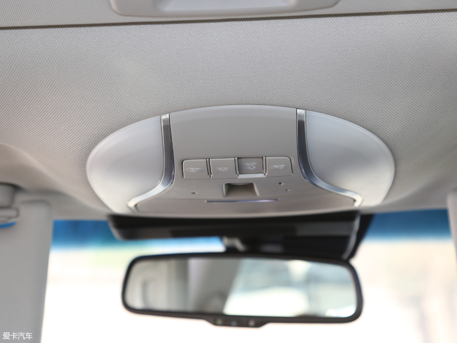 2019ӢQ70L 2.0T Ӣ PLUS