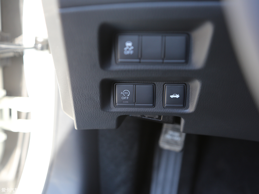 2019ӢQ70L 2.0T Ӣ PLUS