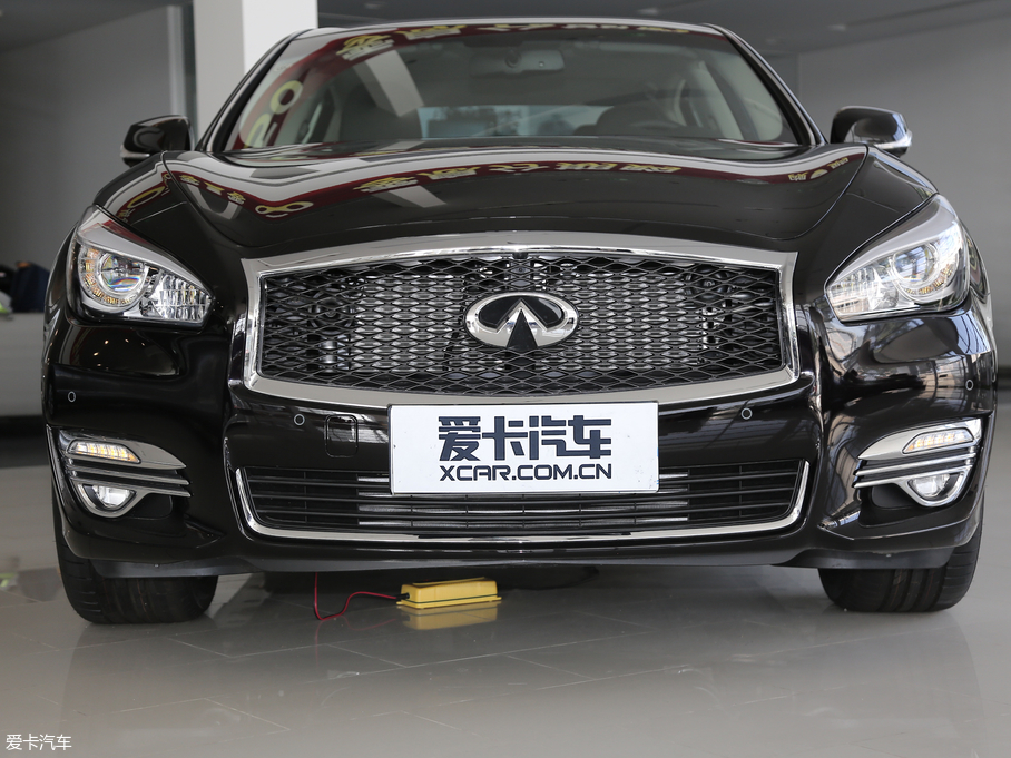 2019ӢQ70L 2.0T Ӣ PLUS