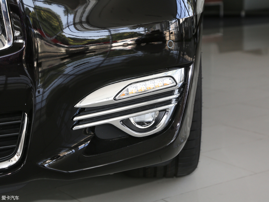 2019ӢQ70L 2.0T Ӣ PLUS