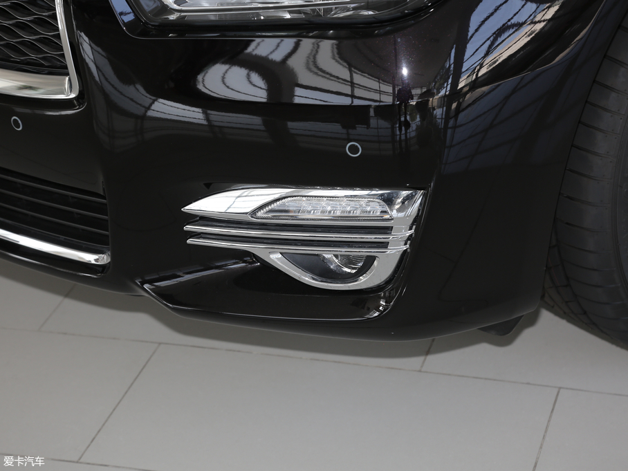 2019ӢQ70L 2.0T Ӣ PLUS