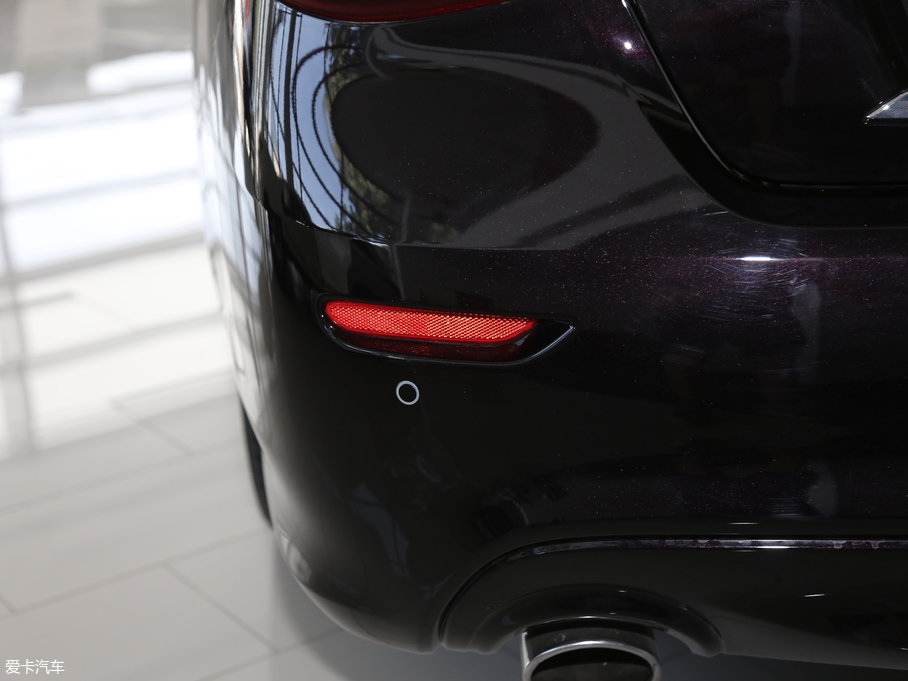 2019ӢQ70L 2.0T Ӣ PLUS