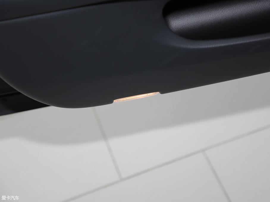 2019ӢQ70L 2.0T Ӣ PLUS