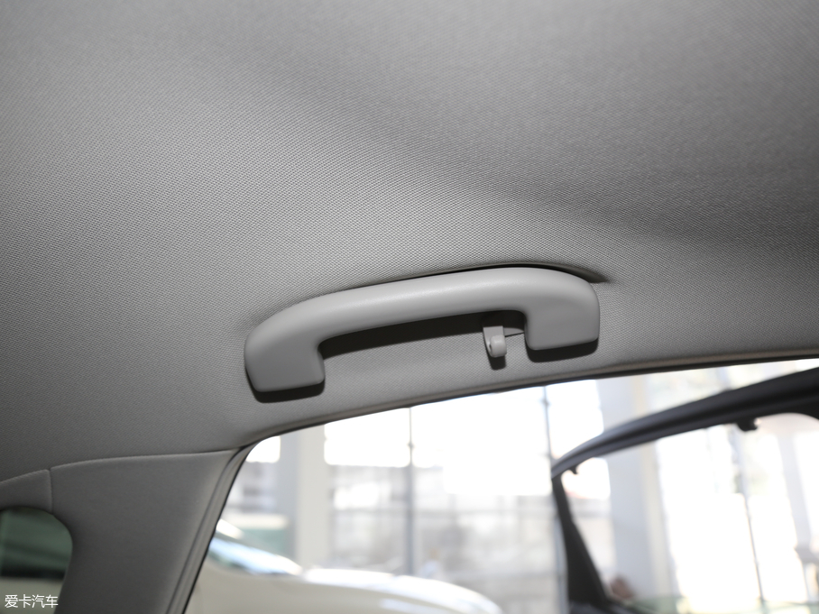 2019ӢQ70L 2.0T Ӣ PLUS