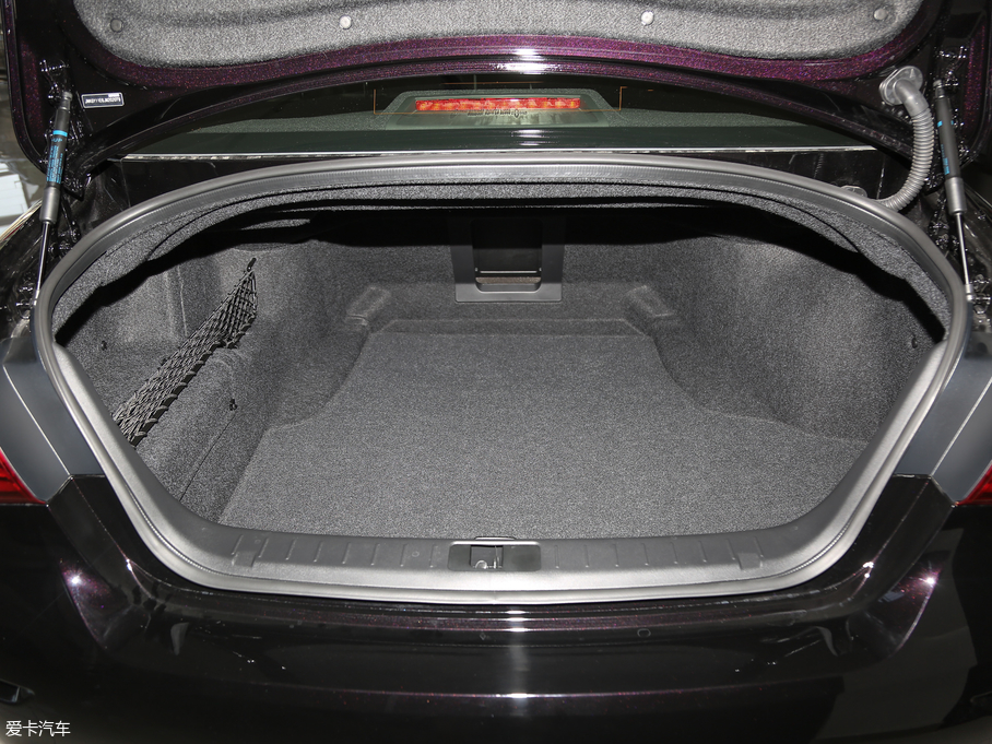 2019ӢQ70L 2.0T Ӣ PLUS