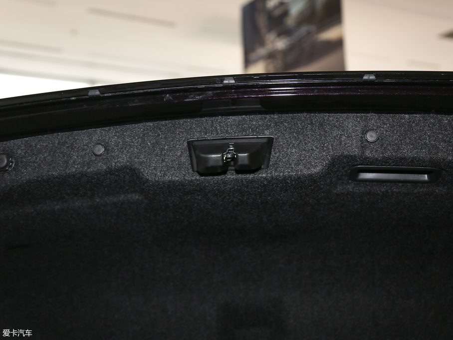 2019ӢQ70L 2.0T Ӣ PLUS