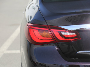 2019款2.0T 豪华版 细节外观
