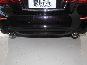 2019款2.0T 精英版 PLUS 排气管