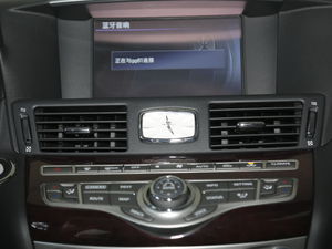 2019款2.0T 精英版 PLUS 空调出风口