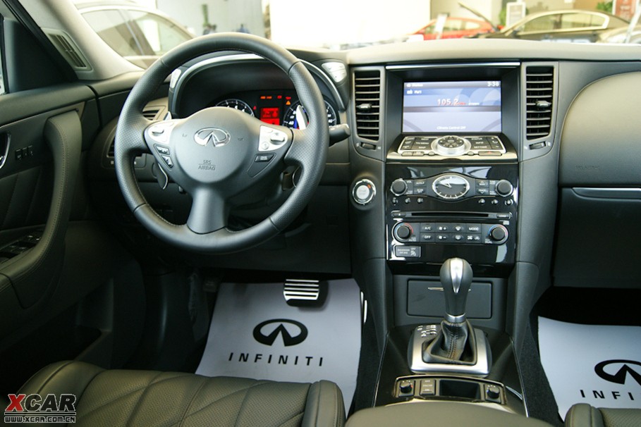 2009��Ӣ�����QX70 35 ��Խ��