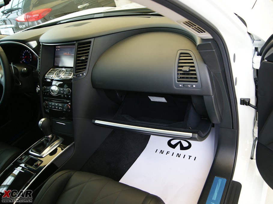 2009��Ӣ�����QX70 35 ��Խ��