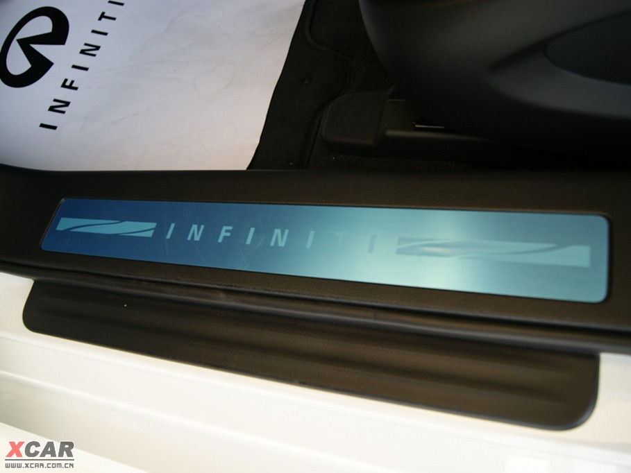 2009��Ӣ�����QX70 35 ��Խ��