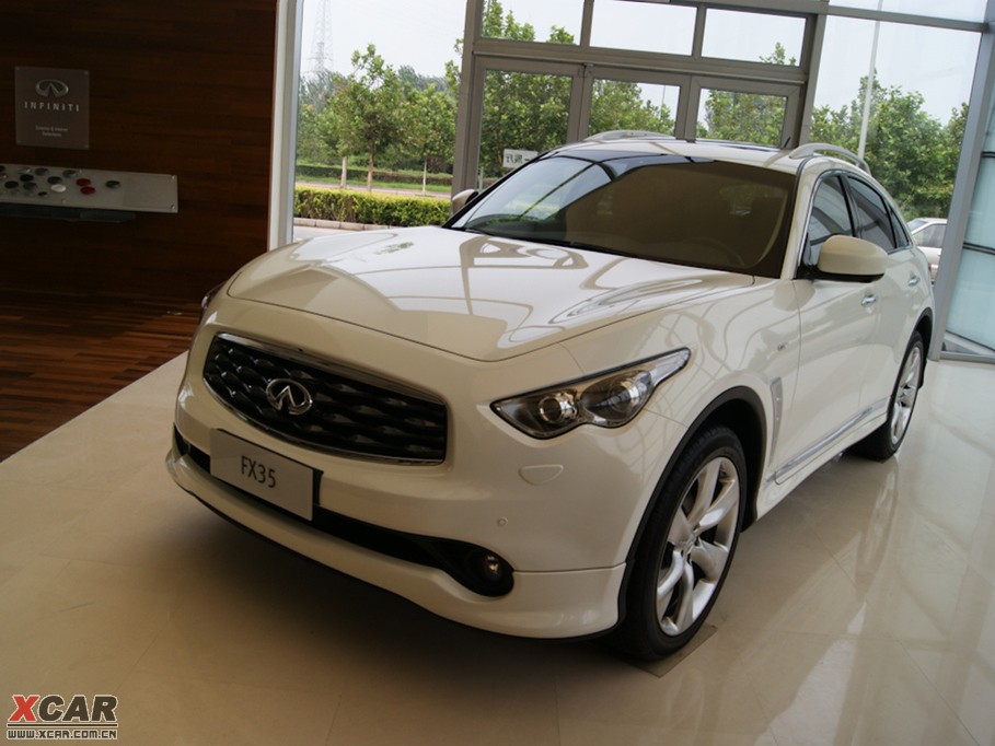 2009��Ӣ�����QX70 35 ��Խ��