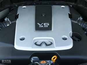 2010款35 超越版 发动机