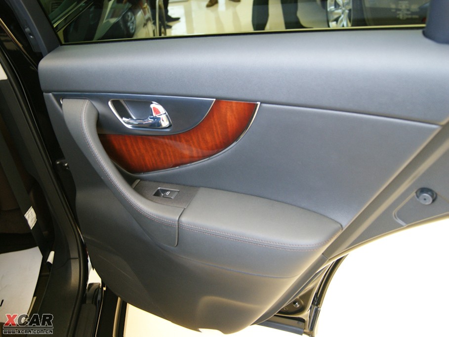 2009��Ӣ�����QX70 50 S