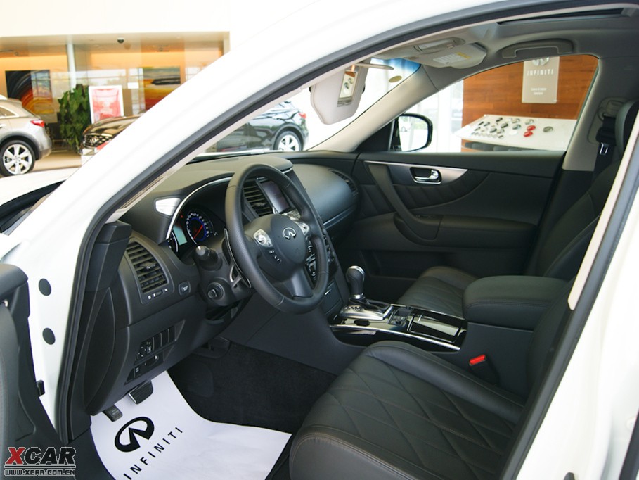 2009��Ӣ�����QX70 35 ��Խ��