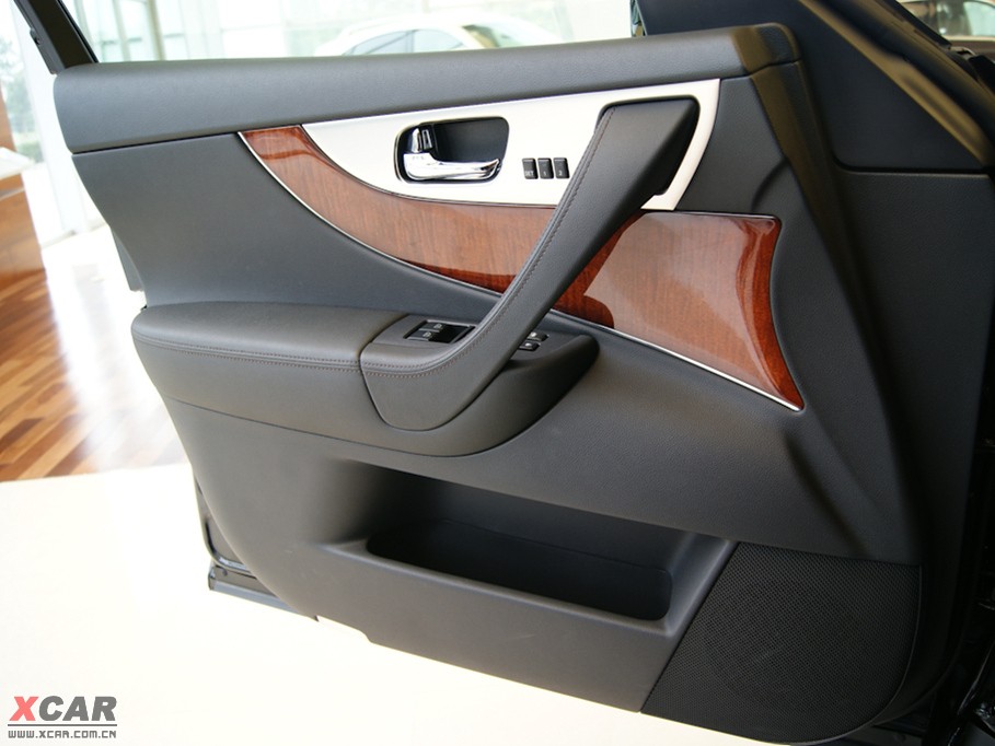 2009��Ӣ�����QX70 50 S