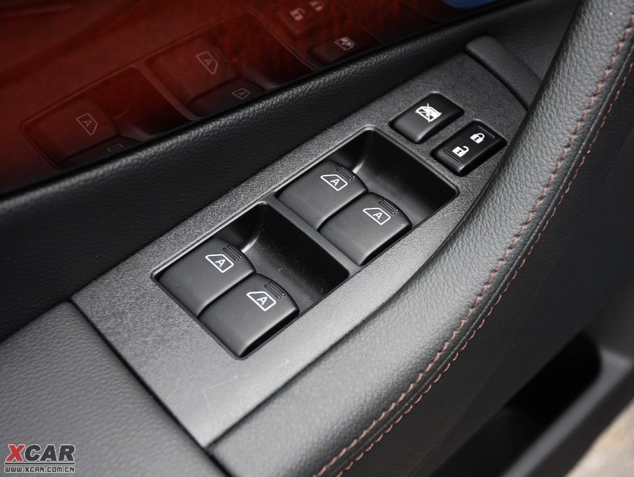 2009��Ӣ�����QX70 