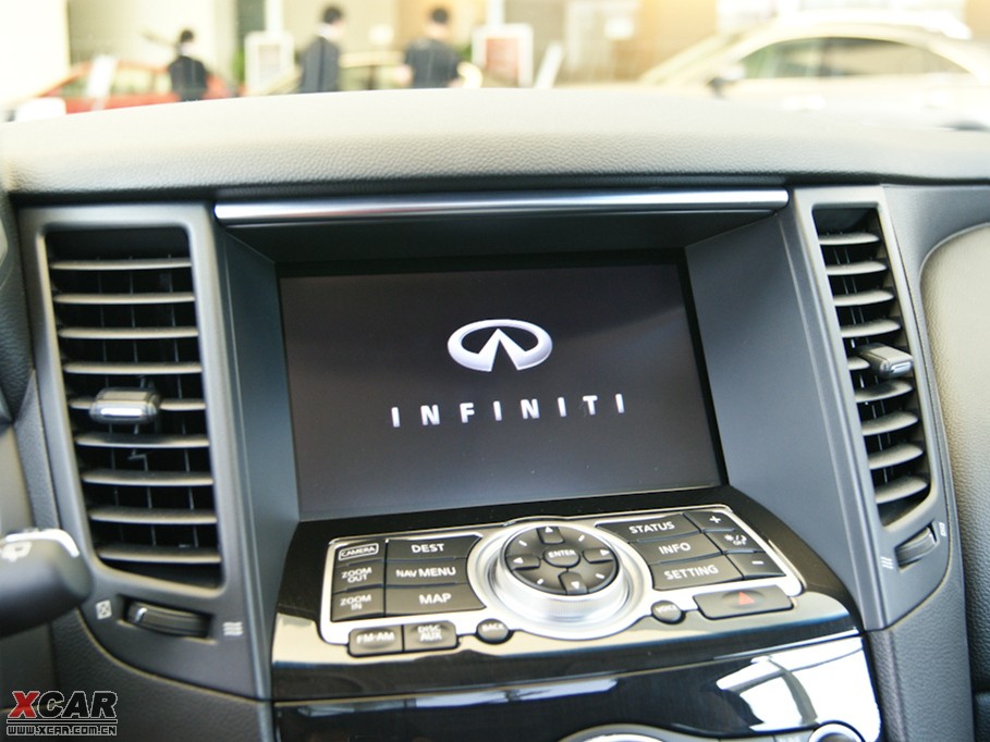 2009��Ӣ�����QX70 35 ��Խ��