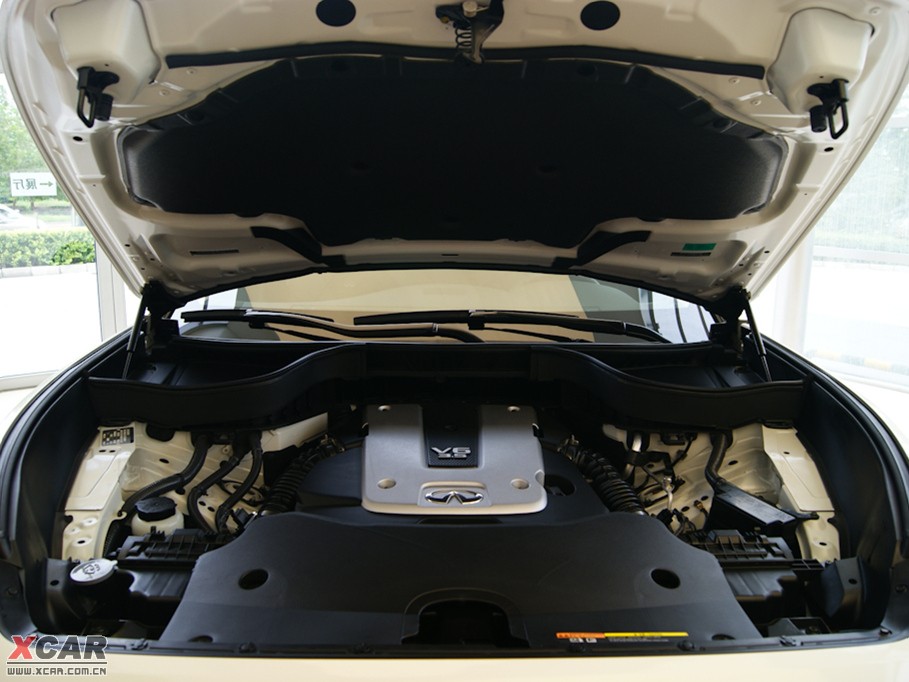 2009��Ӣ�����QX70 35 ��Խ��