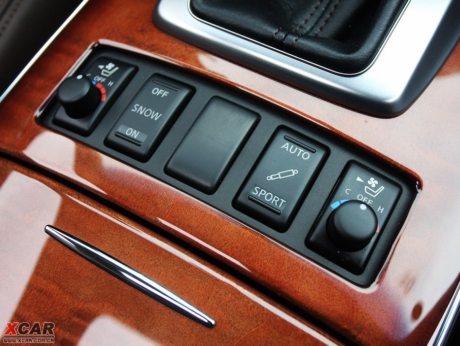 2009��Ӣ�����QX70 