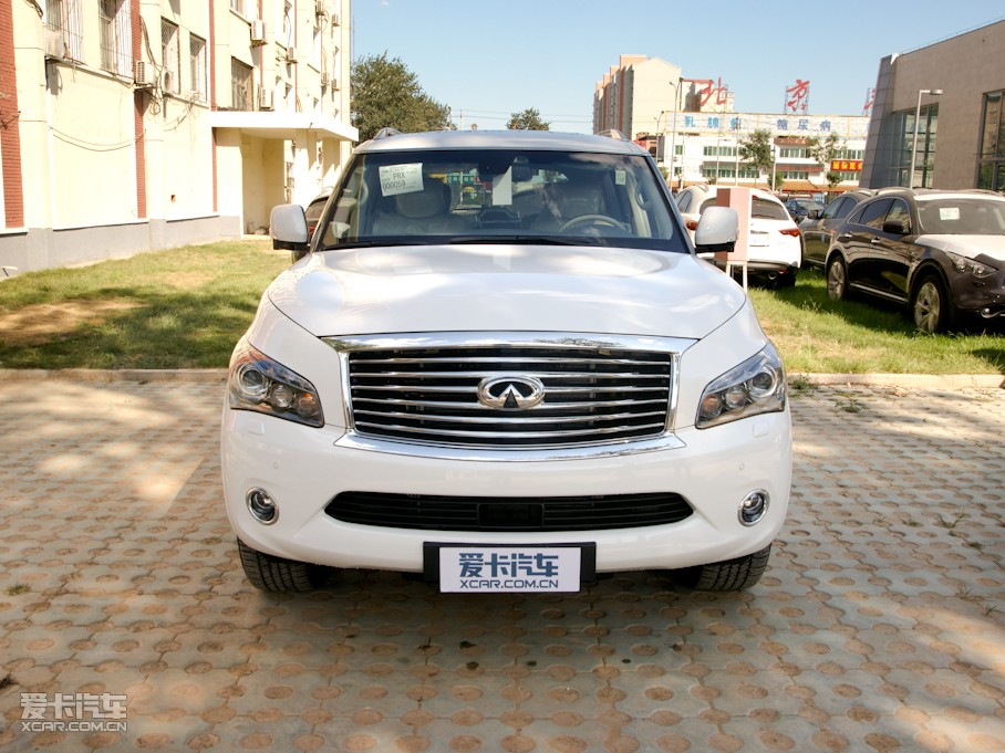2011ӢQX80 56