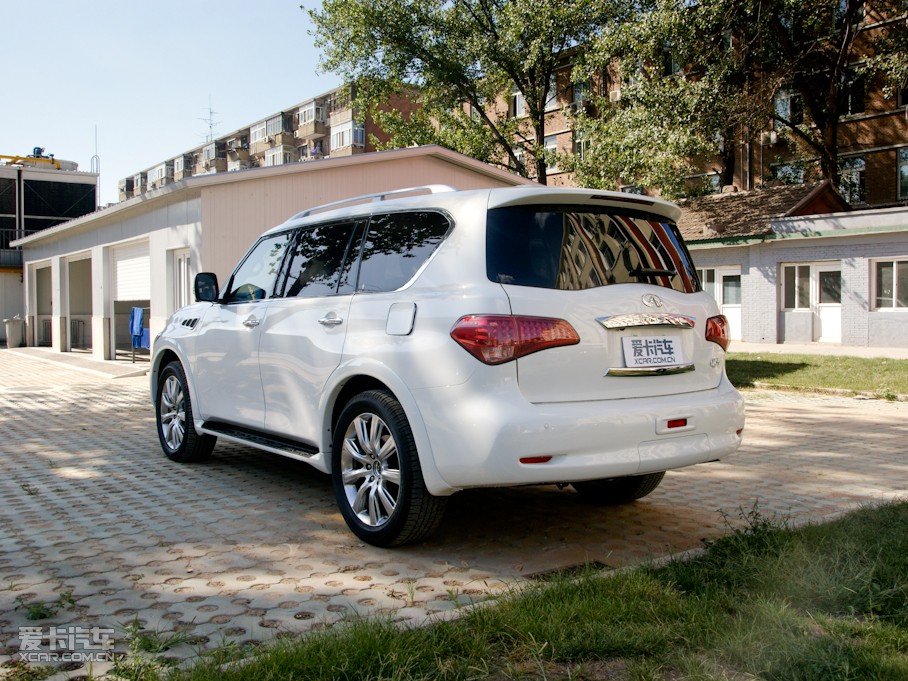2011ӢQX80 56