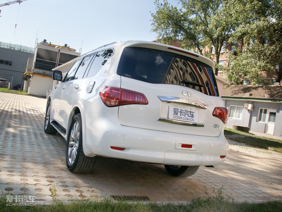 2011ӢQX80 56