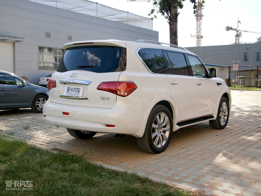 2011ӢQX80 56